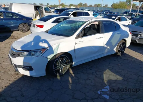 2017 Honda Accord Sport Se z USA, uszkodzony, nr VIN 1HGCR2F15HA088744